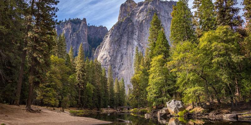 成都得成眼科深度解析：后巩膜加固术适用人群与手术风险全知道