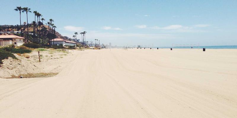 成都得成眼科：老花眼矫正新选择，三焦点晶体植入术如何重塑清晰视界？