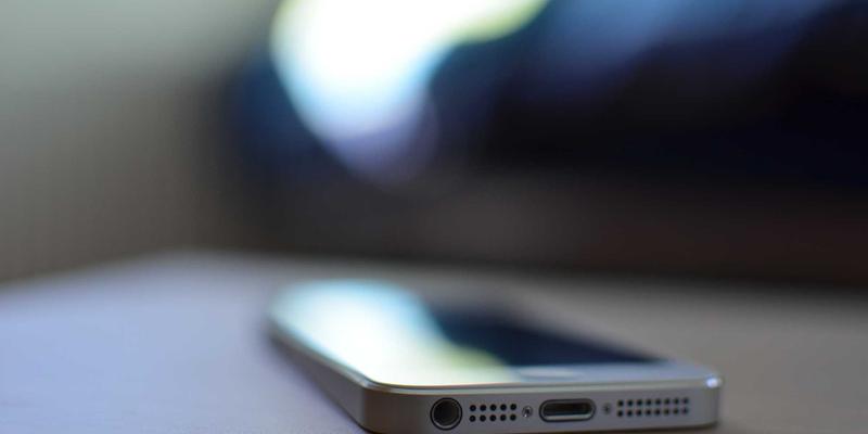 成都眼科专家详解：角膜塑形镜（OK镜）的规范验配、科学护理与风险防控全指南