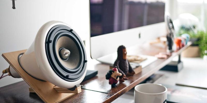 成都眼科诊疗：视网膜脱离的紧急症状识别与玻璃体切割手术时机选择